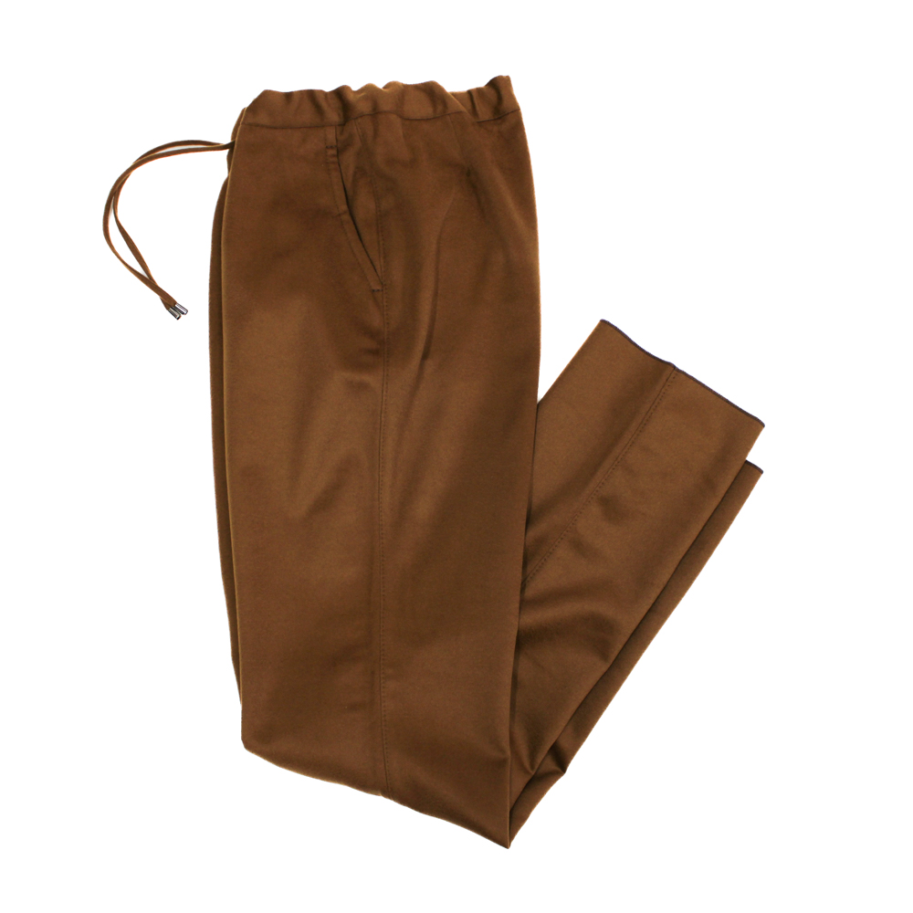 エフォートレス ブラウンジャケット＆トラウザーズ